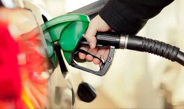 Ertelenen motorin ve benzin zammı, daha yüksek bir rakamla pompaya yansıyacak