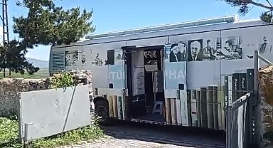 Gezici Kütüphane Köy okulunda
