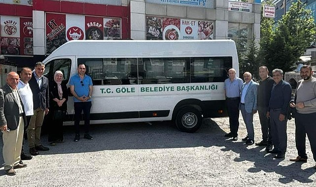 Göle Belediyesine yolcu taşıma aracı hibe edildi