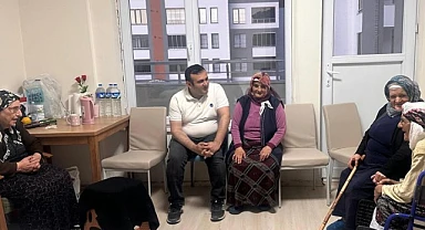 İl Müdürü Çetinkaya, yaşlıları hastanede ziyaret etti