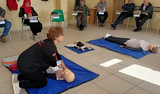 İlk yardım eğitimi verildi