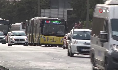 İstanbul’da bayram tatili trafiği devam ediyor