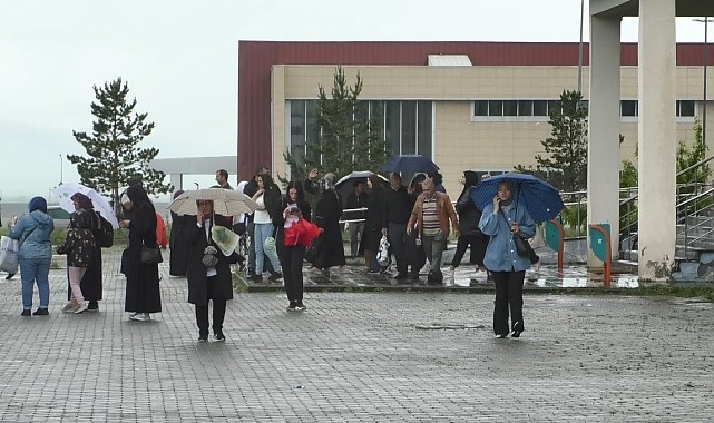 Kars'ta 11 bin 215 kişi YKS sınavında ter döktü