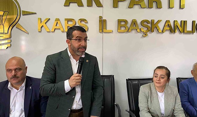 Kars'ta AK Partililer bayramlaştı