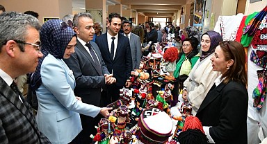 Kursiyerlerden 'Hayat Boyu Öğrenme haftası' sergisi