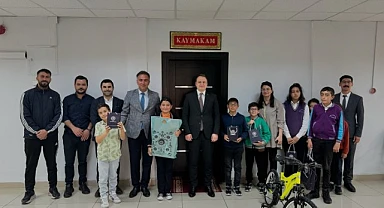 Öğrencilere Başarı Ödülleri verildi
