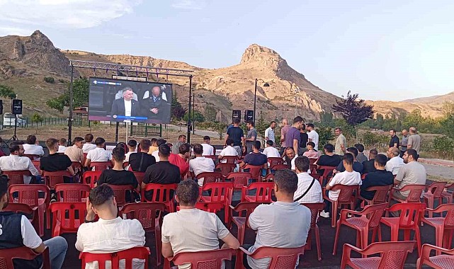 Palu'da milli maç heyecanı