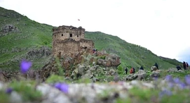 Şeytan Kalesine ziyaretçi akını başladı