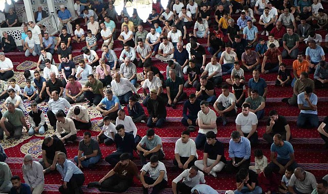 Türkiye'de ilk Kurban Bayramı namazı Iğdır'da kılındı