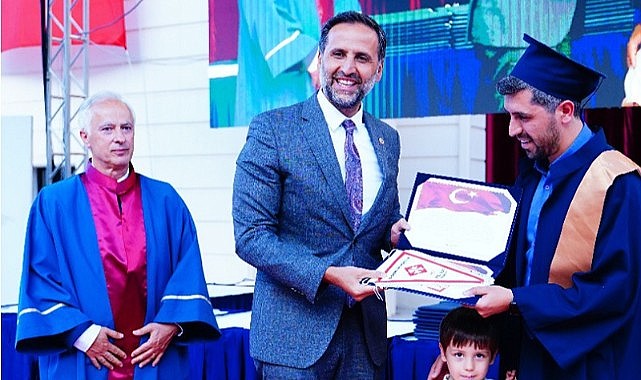 Vekil İncesu, öğrencilere başarı beratı verdi