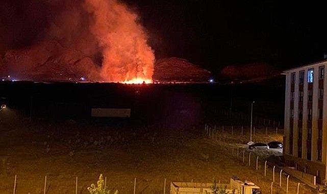 Yangın Elazığ'ın her yerini sardı: Baskil'de Belediye Başkanı acil yardım çağrısında bulundu
