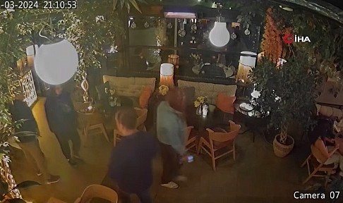 Yazar Eylem Tok ve oğlu ABD'de yakalandı