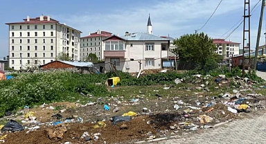 Yenimahallede toplanmayan çöpler hat safhaya ulaştı