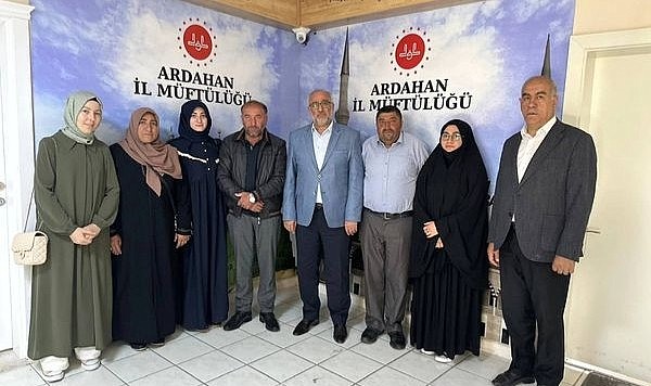 Ardahan'da genç hafızlar belgelerini aldılar