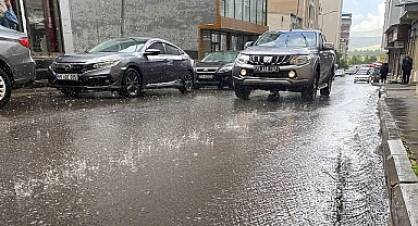 Ardahan güne yağmurla uyandı