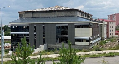 Ardahan Kültür Merkezi inşaatı yılan hikâyesine döndü