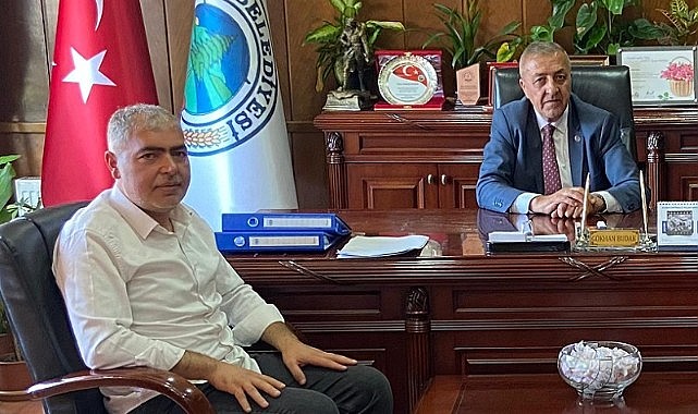 Başkan Budak, gazeteci Özkan Karakaya'nın sorularını yanıtladı