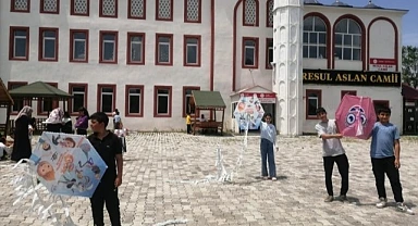 Çıldır'da uçurtma şenliği coşkusu