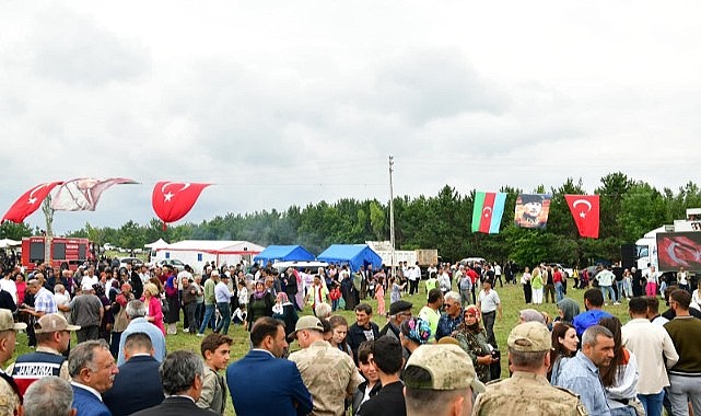 Çıldır Göl Festivali renkli görüntülere sahne oldu