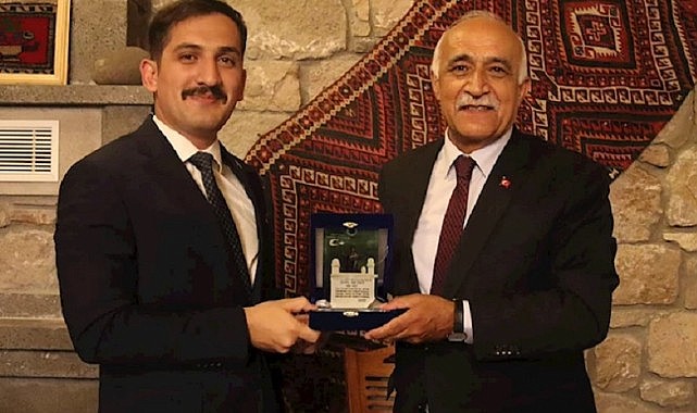 Çıldır Kaymakamına veda yemeği
