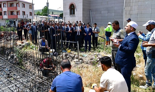 ‘Çıldır öğretmen evi ve akşam sanat okulu’nun temeli dualarla atıldı