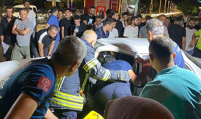 Elazığ'da iki otomobil kafa kafaya çarpıştı: 2 yaralı