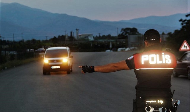 Erzincan'da aranma kaydı bulunan 9 kişi yakalandı