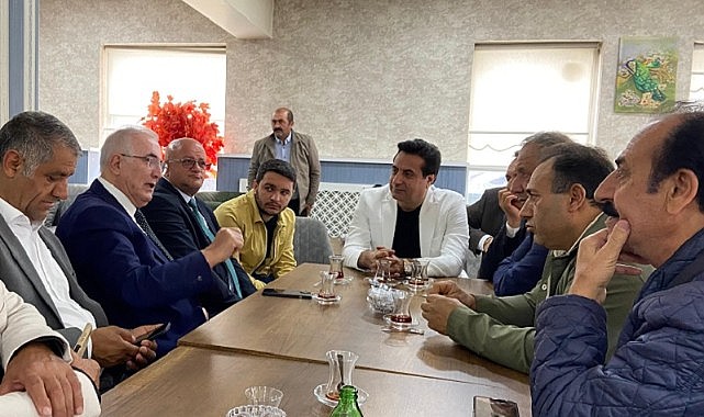 Göle'deki festivale katılan iş insanı Kahriman, STK temsilcileriyle görüştü