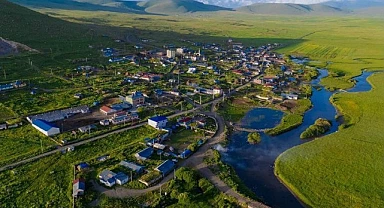 Göle, yağışların ardından yeşile büründü