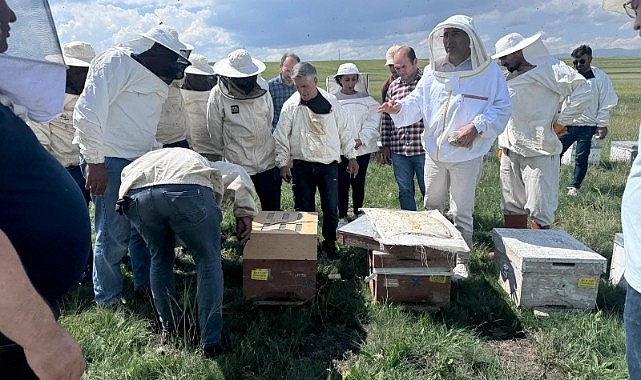 Kafkas Arısı Gen Merkezi'nden uygulamalı eğitim