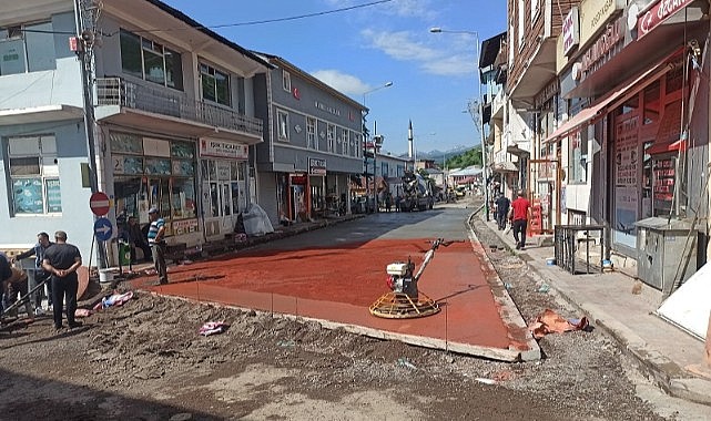 Posof’un şehir içi yollarında çalışma