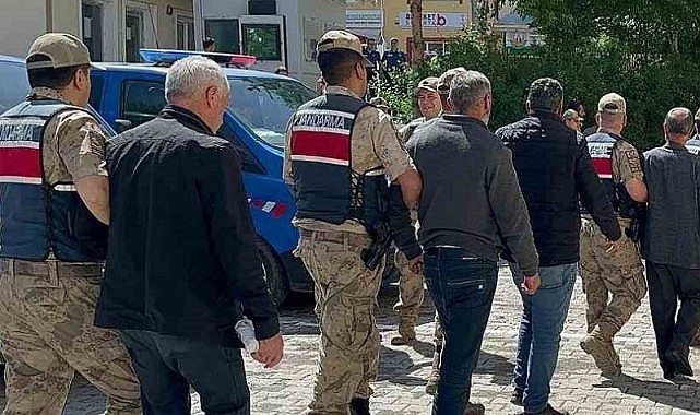 Rüşvete karışan köy muhtarları görevden alındı