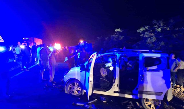 Tercan'da trafik kazası: 3 ölü, 3 yaralı