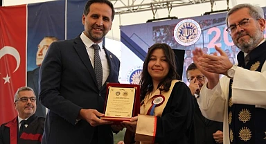 Vekil İncesu, Ankara Üniversitesi birincisine plaket verdi