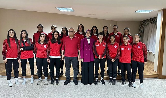 Ağrı'nın kadın futbol takımı 2. Lig'de