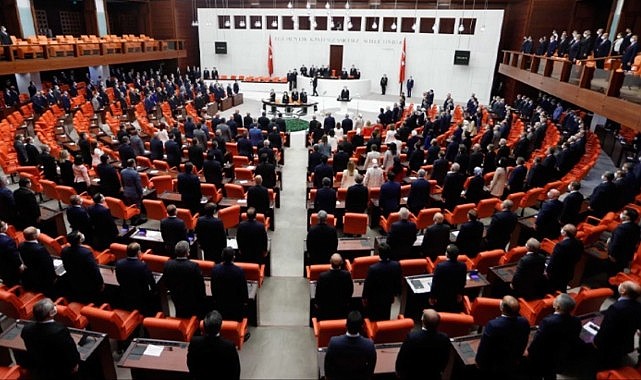 AK Parti'ye tatil yok! Yaz boyunca 3 önemli konuda çalışmalar yapılacak