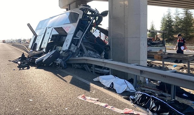 Ankara'da yolcu otobüsü köprünün ayağına saplandı! 9 kişi öldü, 26 kişi yaralandı