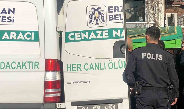 Araç içerisinde kalp krizi geçiren kamyon sürücüsü vefat etti