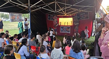 Ardahan Üniversitesi, Karagöz gösterisiyle Türkiye Kültür Yolu Festivali'ne katıldı