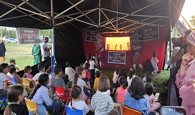 Ardahan Üniversitesi, Karagöz gösterisiyle Türkiye Kültür Yolu Festivali'ne katıldı