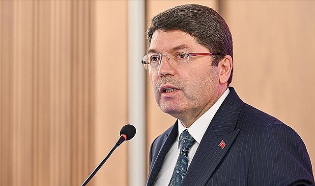 Bakan Tunç: Şimşek'e yönelik istifa iddiasıyla ekonomi hedef alındı