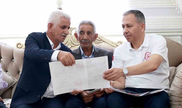 Bakan Yerlikaya 35 yıl önce 28 şehit veren Aykut ailesini ziyaret etti