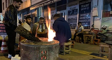  Batı sıcaktan kavruluyor onlar soba yakıp ısınıyor!