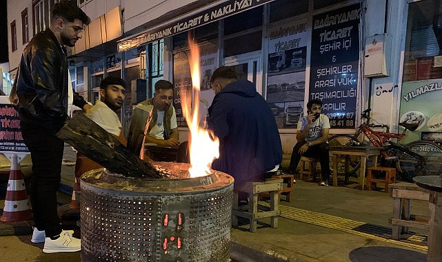  Batı sıcaktan kavruluyor onlar soba yakıp ısınıyor!