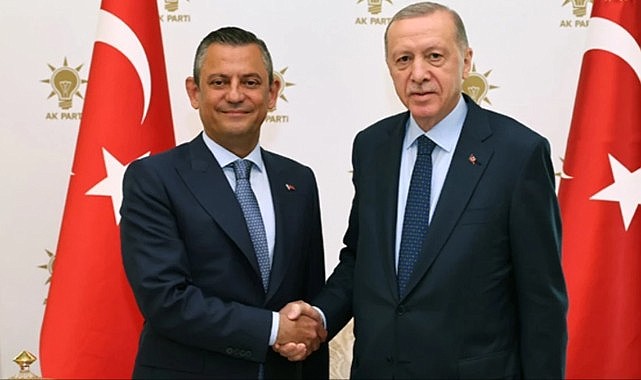 CHP içerisinden Özgür Özel'e baskı var: Çözüm için Erdoğan'la görüş, durum çok kötü