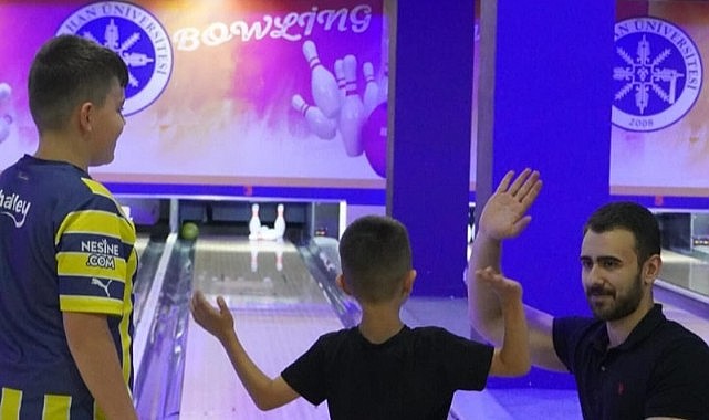 Çocuklar ARÜ’de bowling oynadı