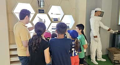 Çocuklar, Kafkas Arı Müzesi'ni gezdi