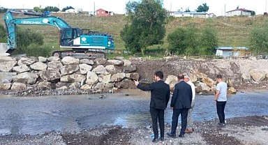 DSİ, Hanak’ta dere ıslahı çalışması başlattı