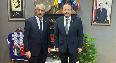 Eski Göle Belediye başkanı Gültekin “Yaparsa AK Parti yapar”