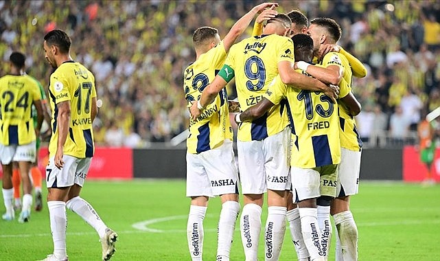 Fenerbahçe, Alanyaspor engelini rahat geçti